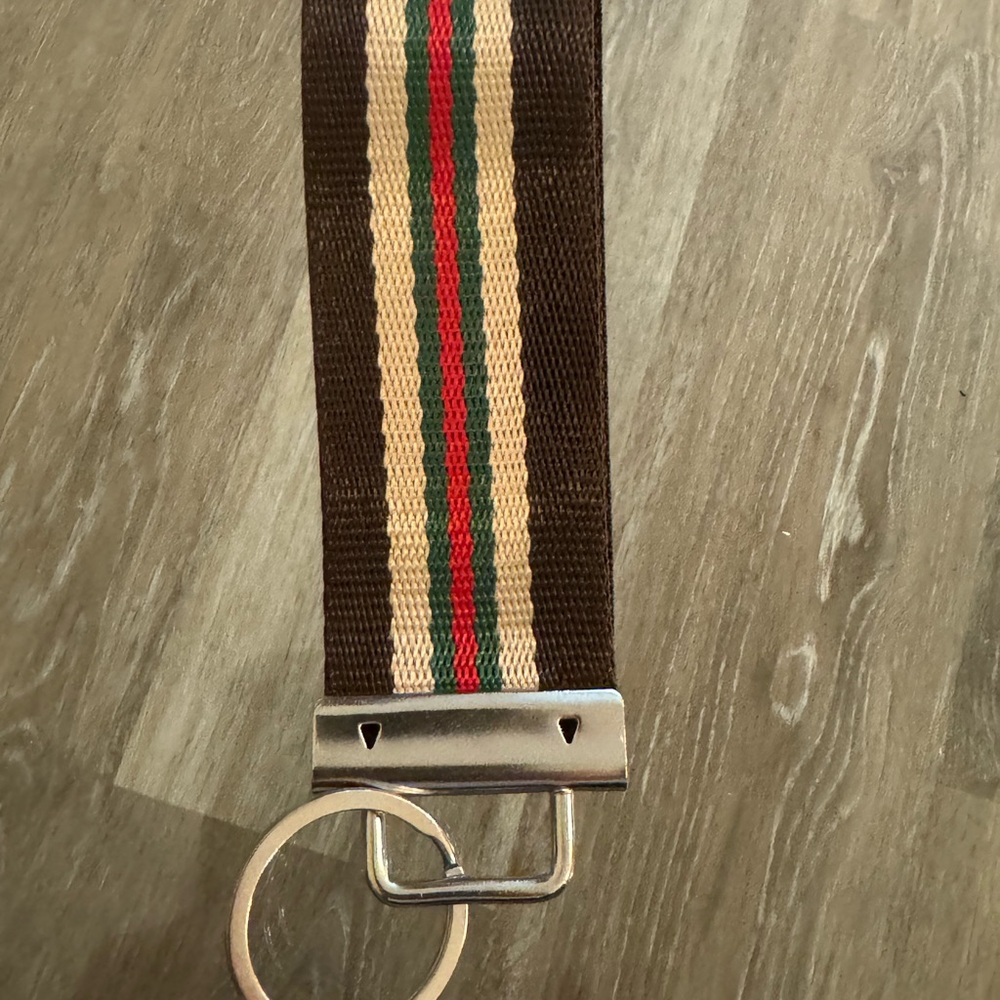 Wristlet keychain